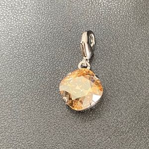 Sabika Swarovski crystal pendant